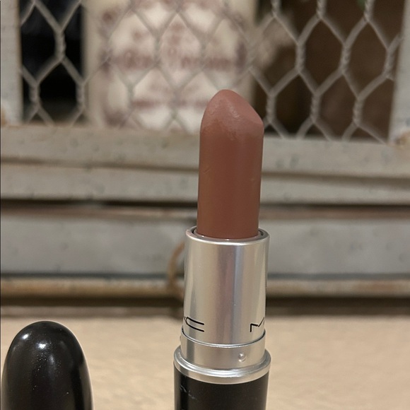 Mac Styled In Sepia - Picture 2 of 11